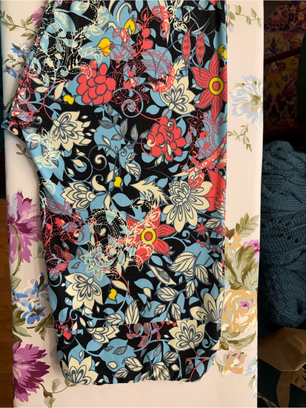 Lularoe Butter Soft Leggings TC2 - Picture 3 of 3